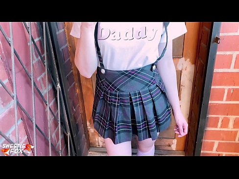 ❤️ Msichana wa shule Ananyonya Dick yake kwa kina na kutombana badala ya madarasa. Pononi kuu kwa sw.desixxxtube.ru ﹏