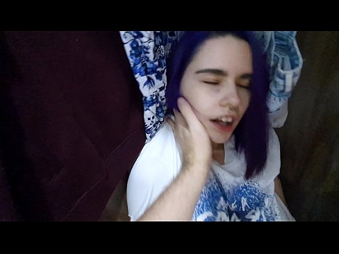 ❤️ Nilimkuta dada yangu chumbani na kumsaidia cum Pononi kuu kwa sw.desixxxtube.ru ﹏